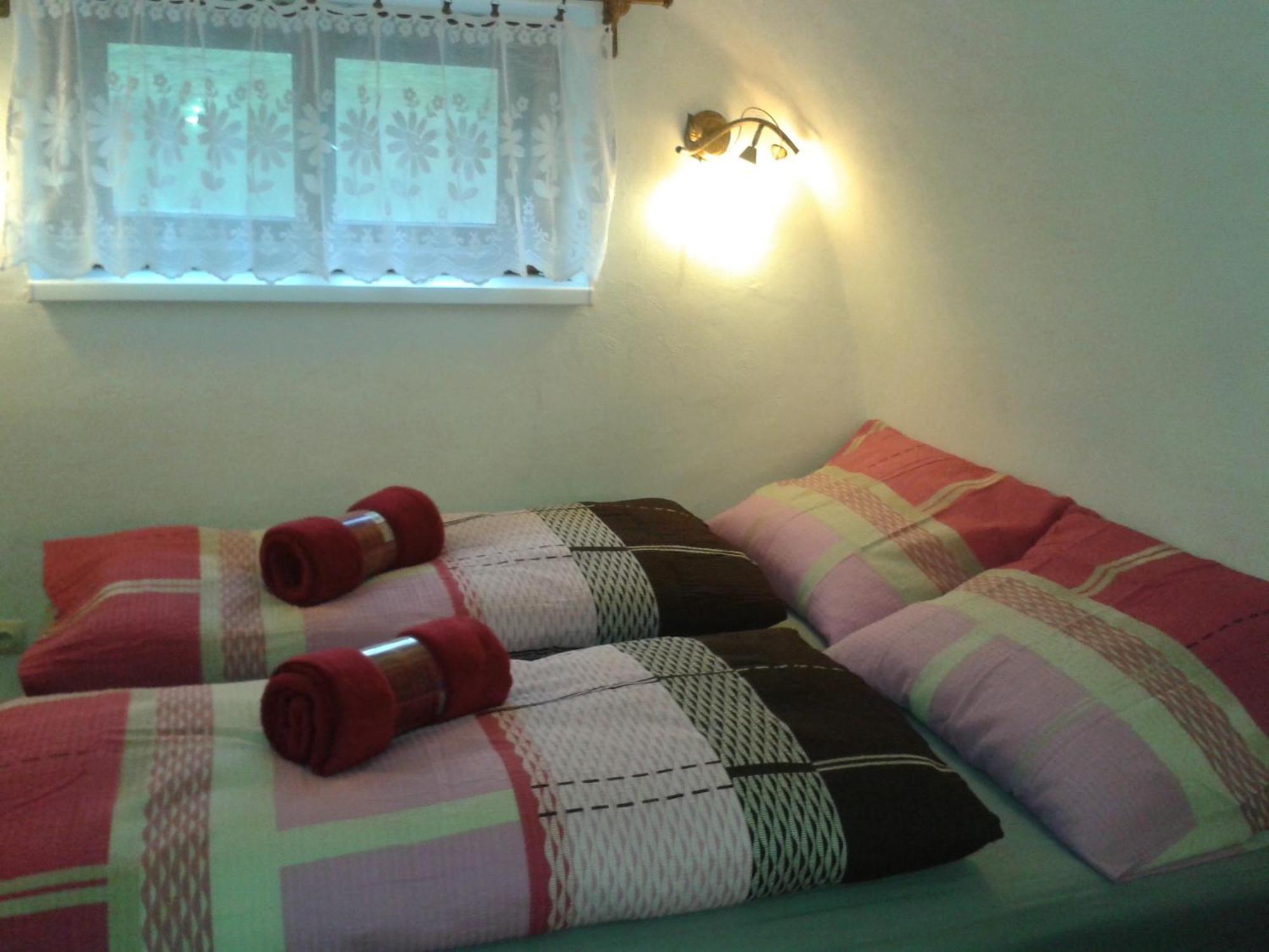 Hotel Zemianska Kuria Vachtar Kralova Lehota Zimmer foto
