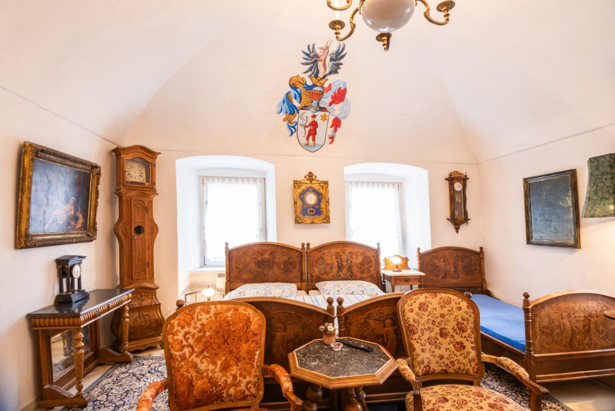 Hotel Zemianska Kuria Vachtar Kralova Lehota Exterior foto
